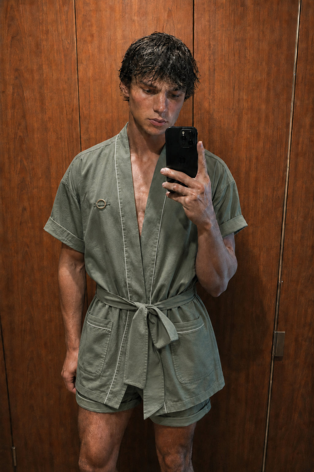 GREEN
